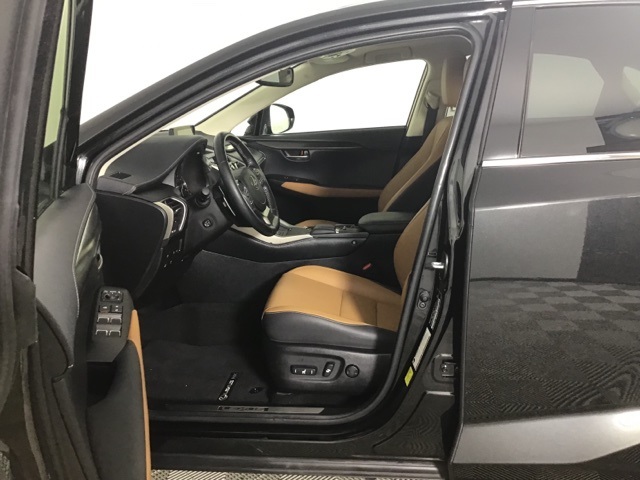 2021 Lexus NX 300 photo 9