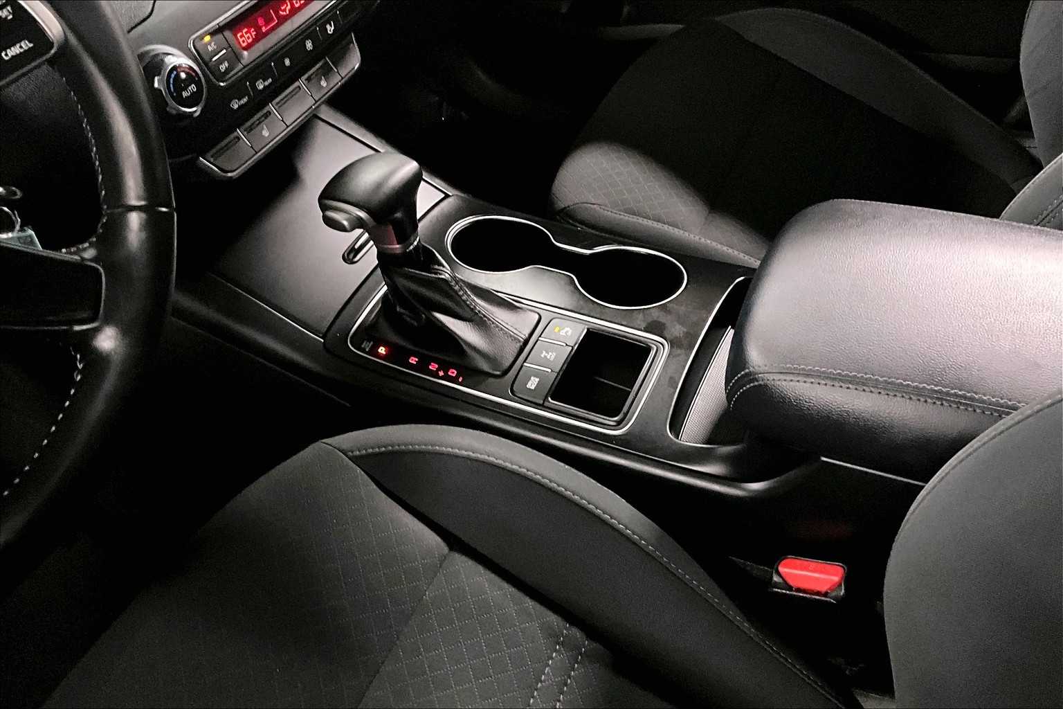 2020 Kia Sorento LX photo 15