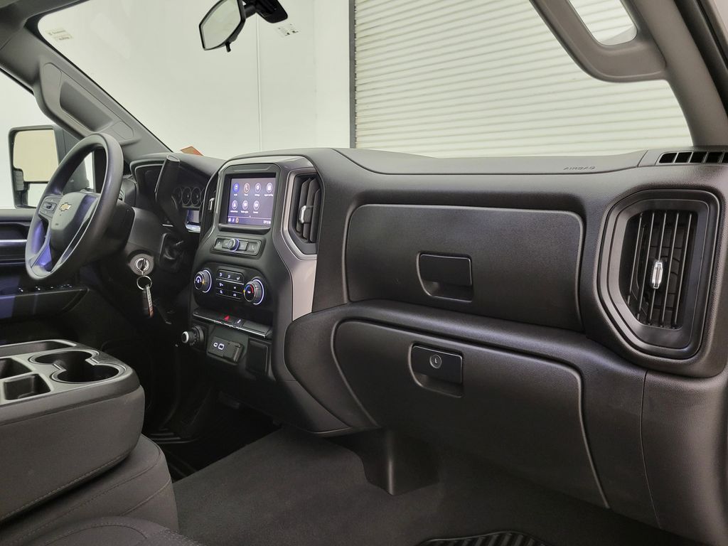 2022 Chevrolet Silverado 2500HD Custom photo 29