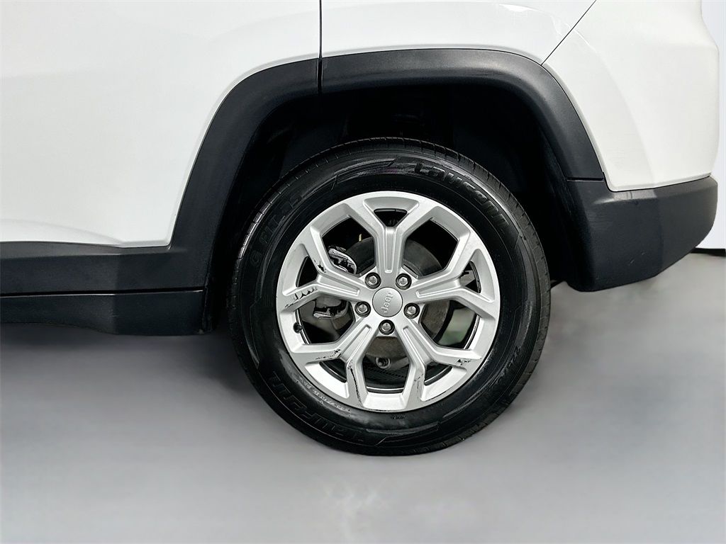 2024 Jeep Compass Latitude photo 26