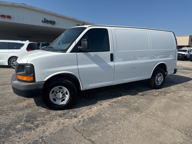 2014 Chevrolet Express 2500 Work Van photo 2