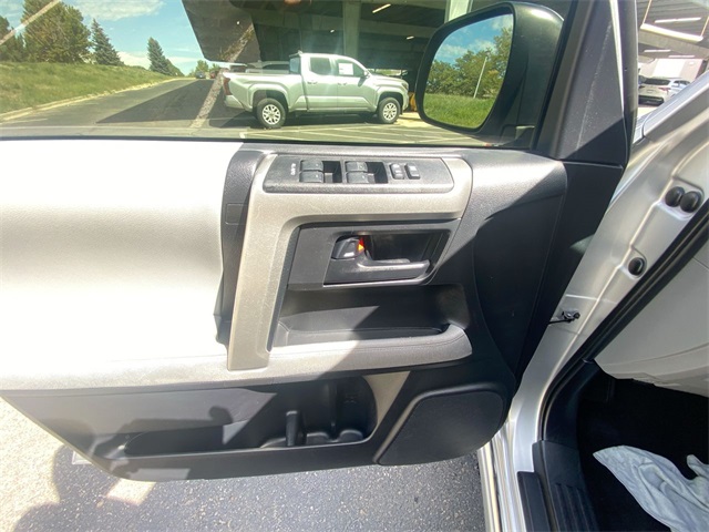 2013 Toyota 4Runner SR5 4WD photo 5