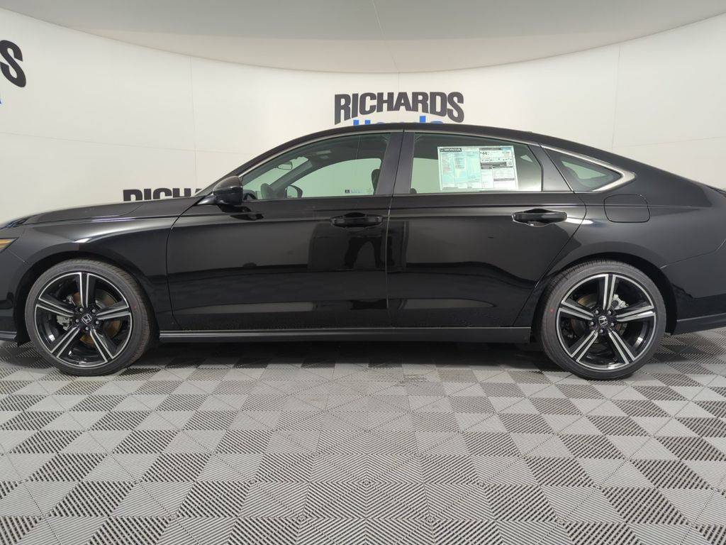 2025 Honda Accord Hybrid Sport photo 2