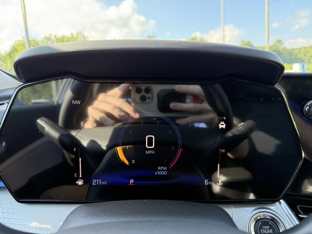 2025 Chevrolet Trax LT photo 5