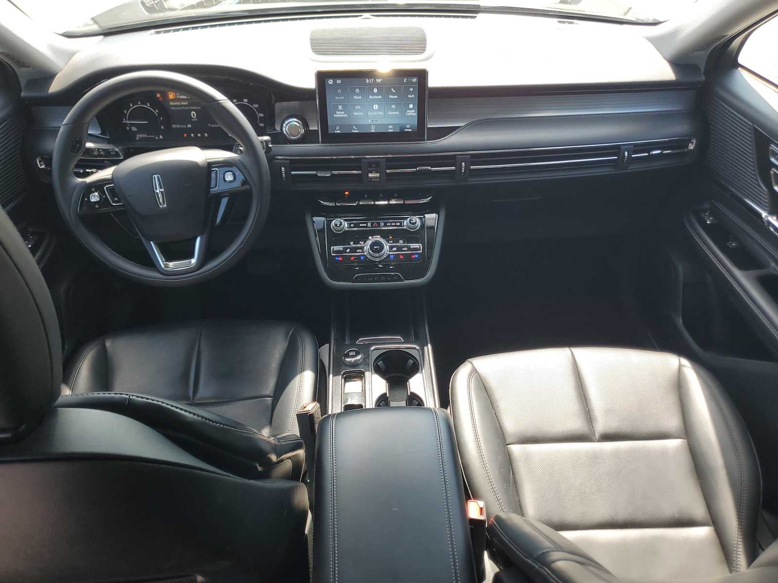 2022 Lincoln Corsair Standard photo 14