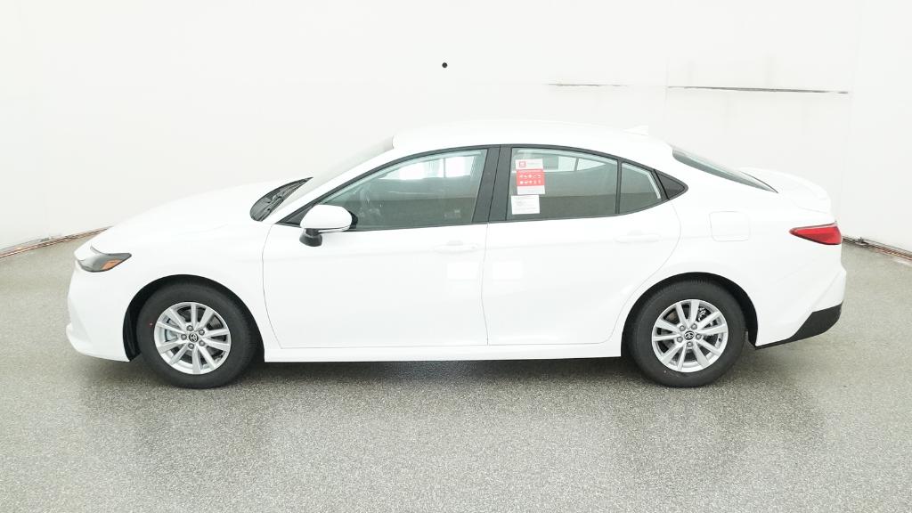 2025 Toyota Camry LE photo 10