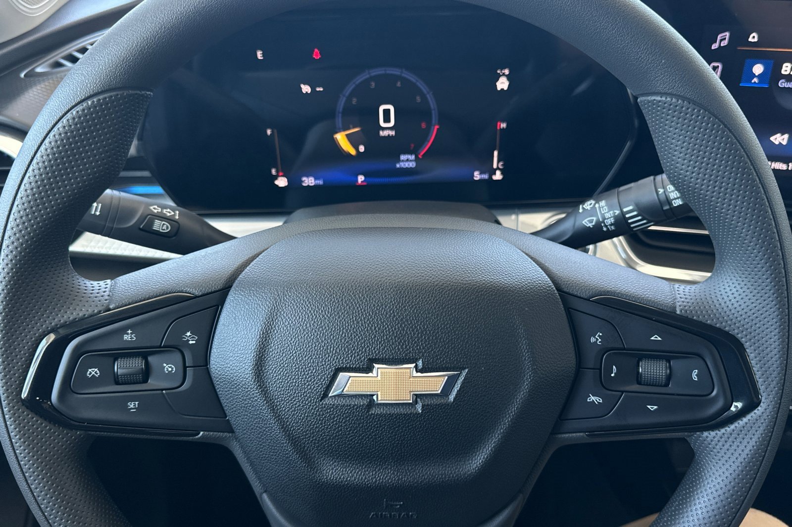 2025 Chevrolet Trax LT photo 23