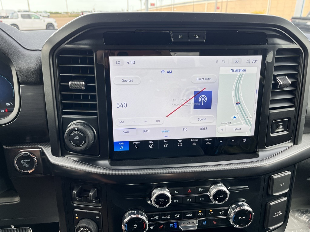 2025 Ford F-150 Lariat photo 13