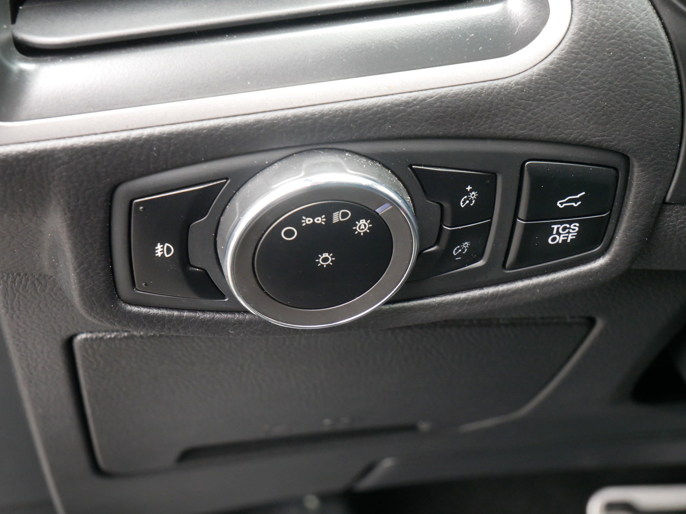 2024 Ford Edge ST-Line photo 16