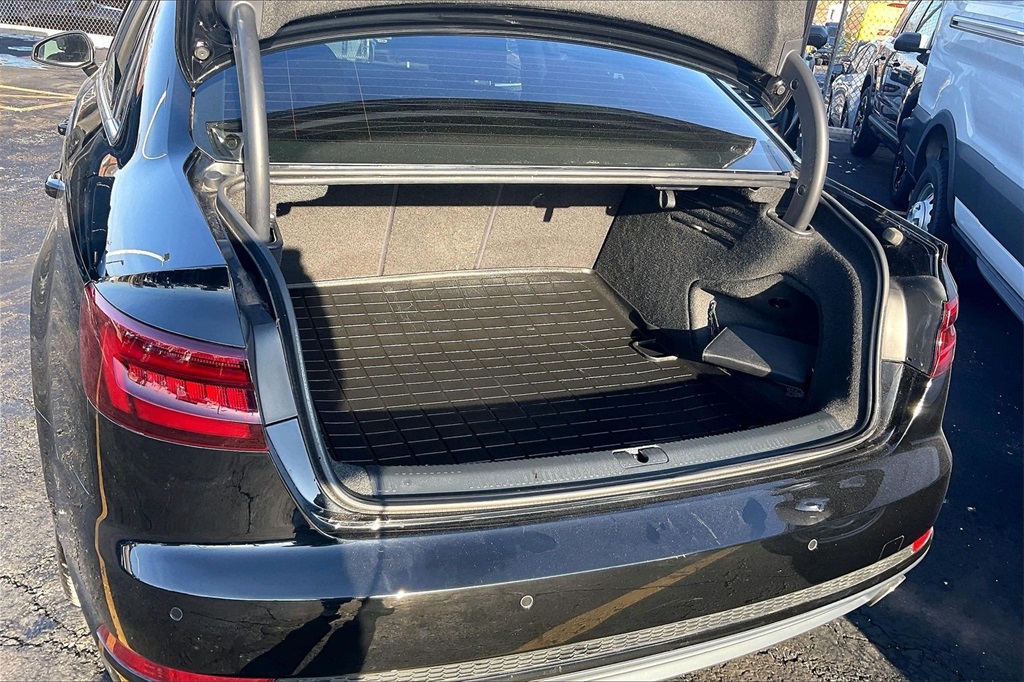 2018 AUDI A4 - Image 25
