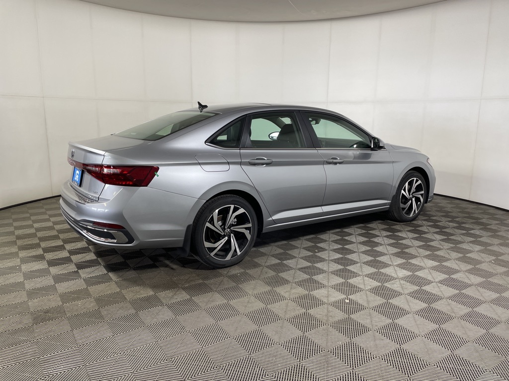 2025 Volkswagen Jetta 1.5T SEL photo 6