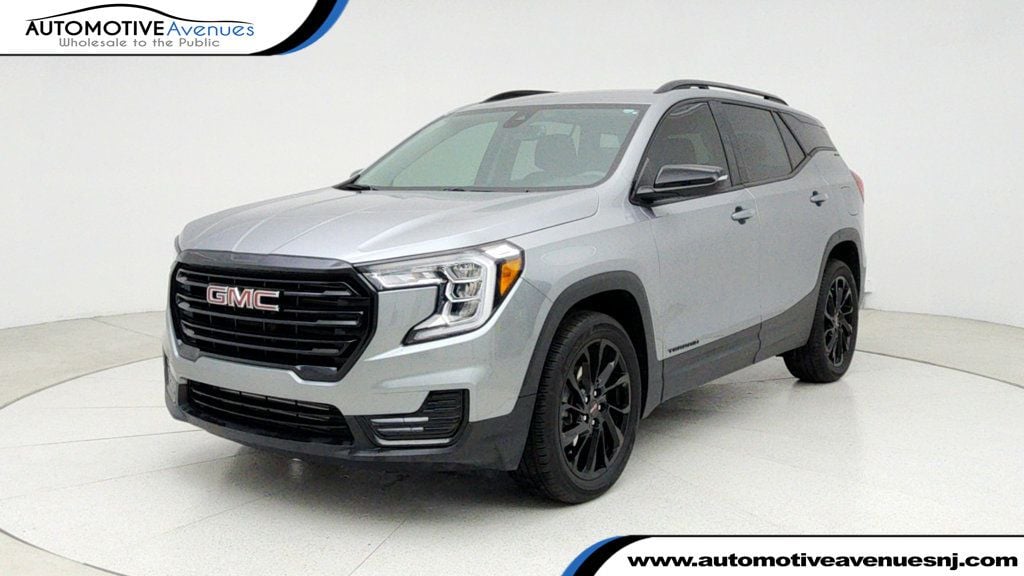 2023 GMC Terrain SLE's photo