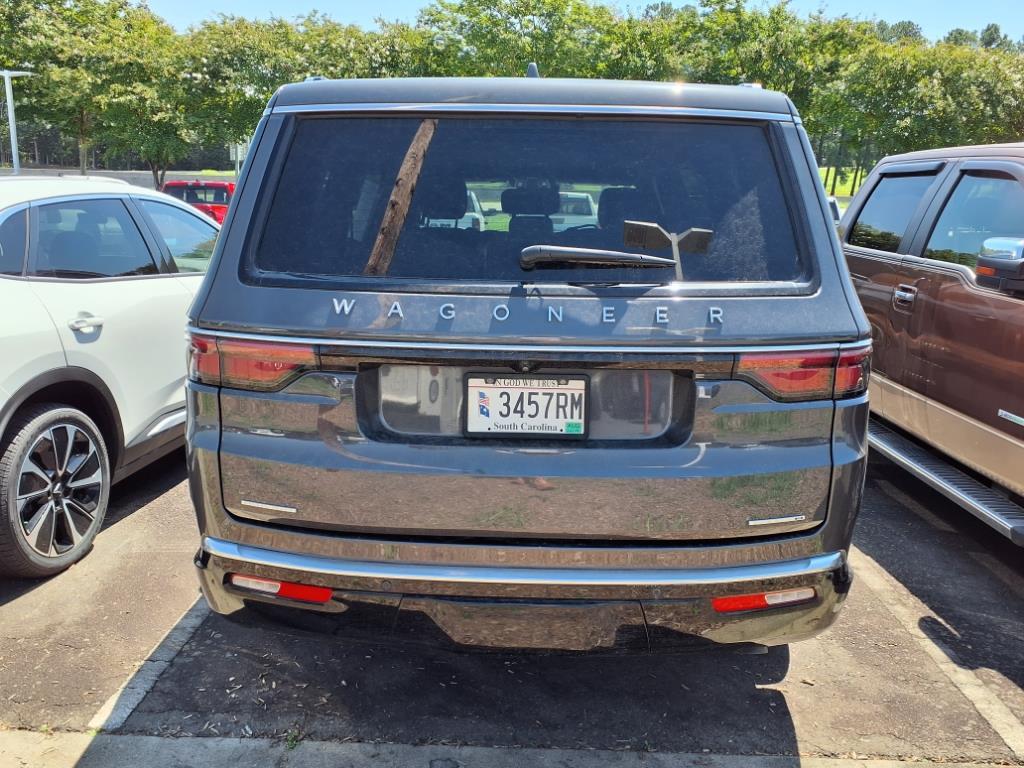 2022 Jeep Wagoneer Series III photo 3