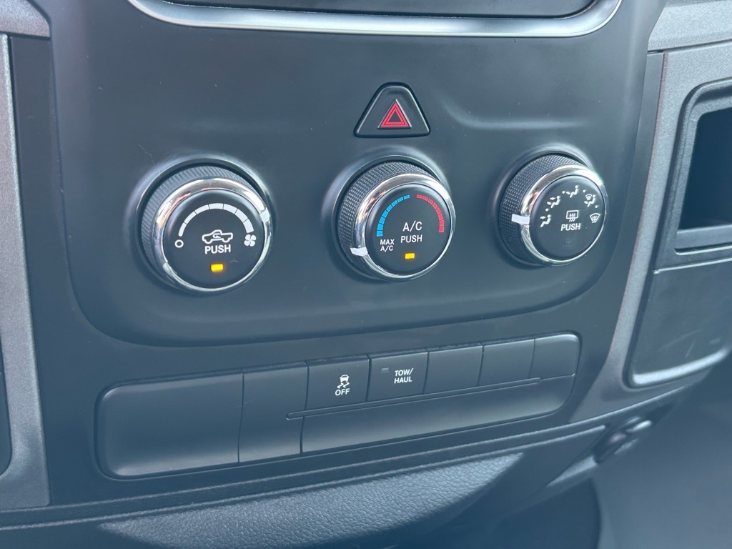 2015 Ram 1500 Express photo 11