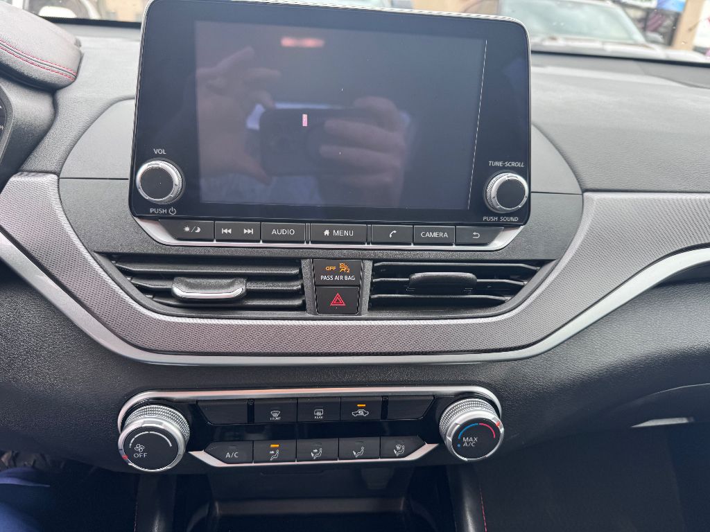 2023 Nissan Altima 2.5 SR photo 16