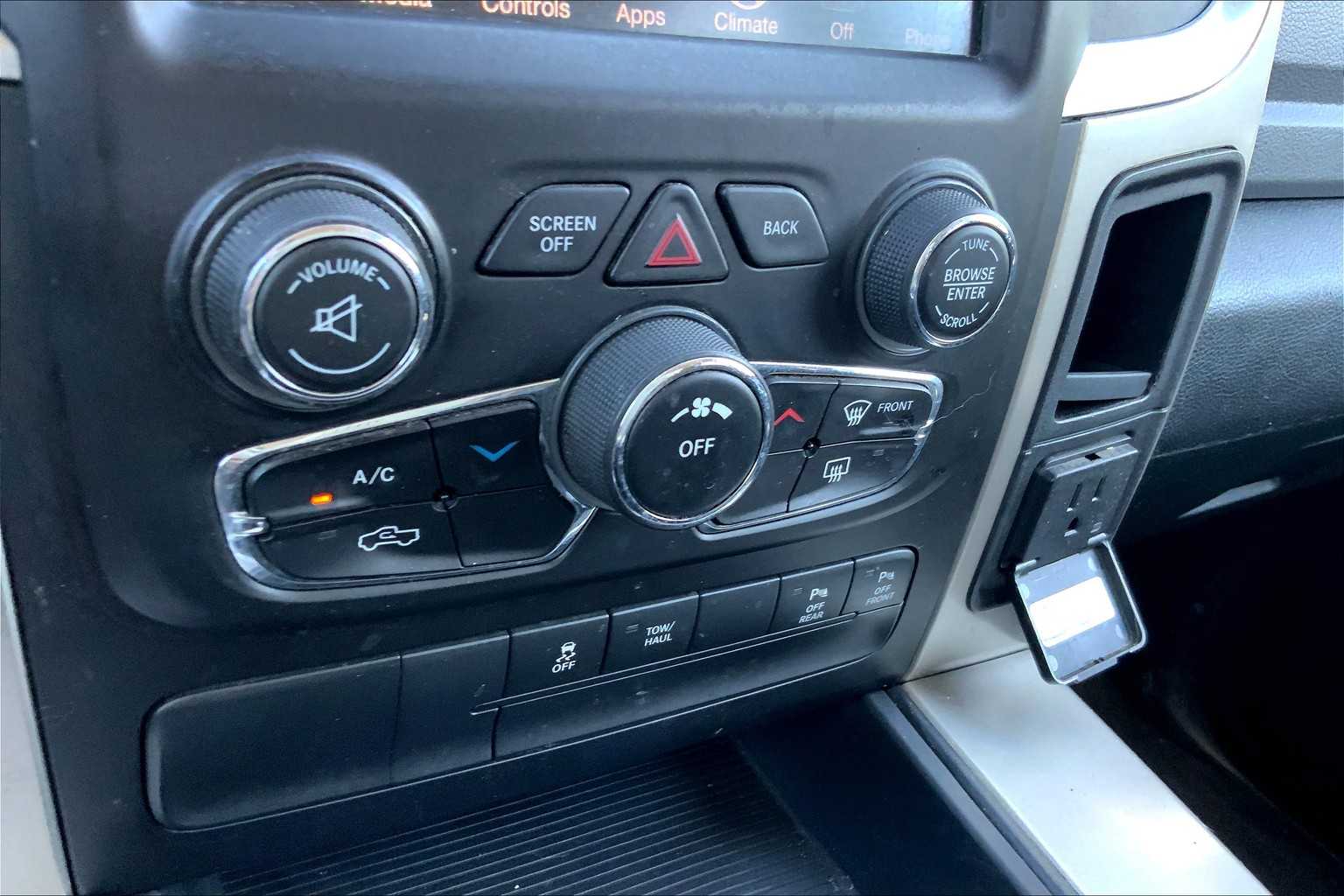 2015 Ram 1500 Outdoorsman photo 26