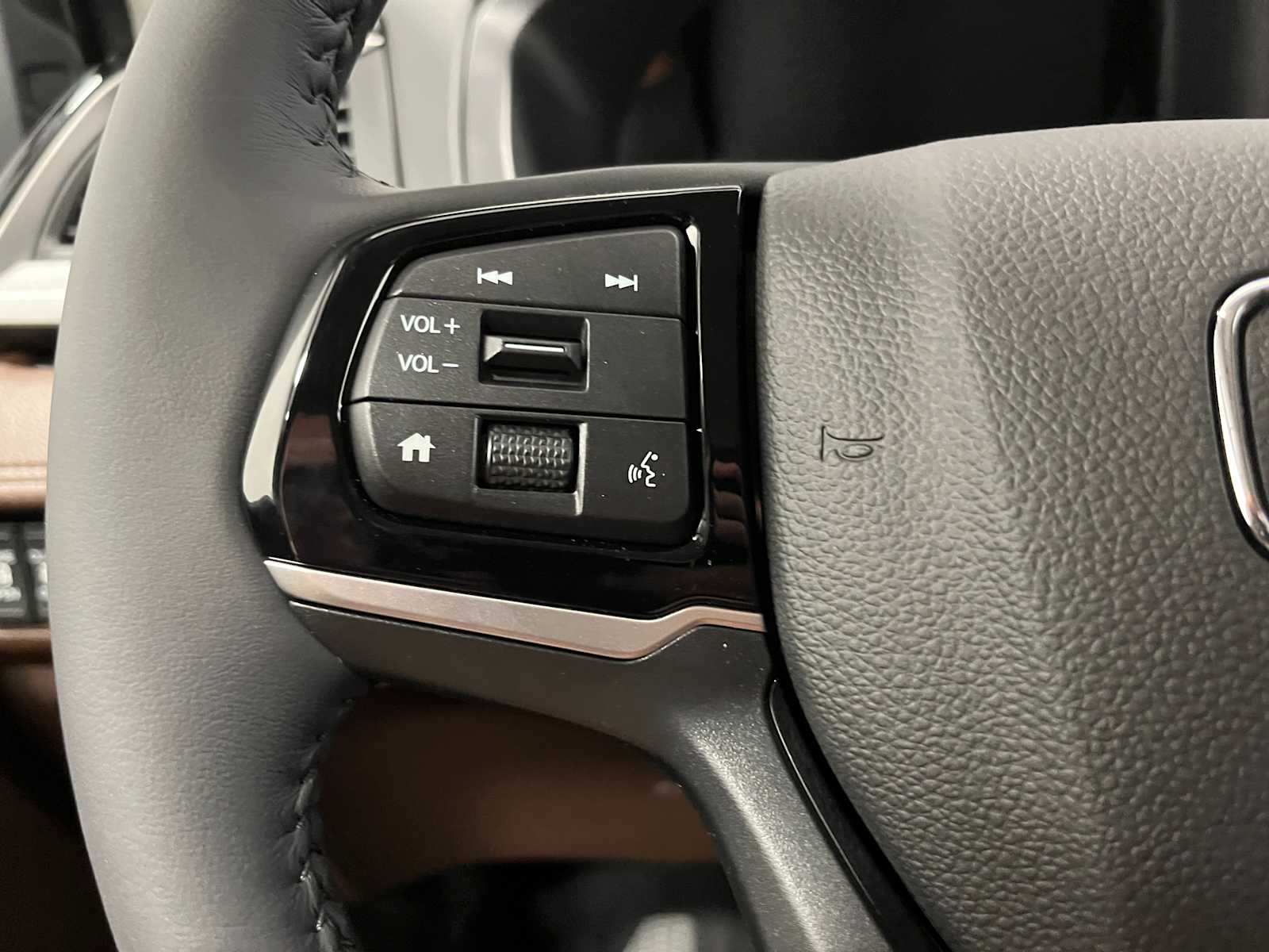 2026 Honda Odyssey Touring photo 13
