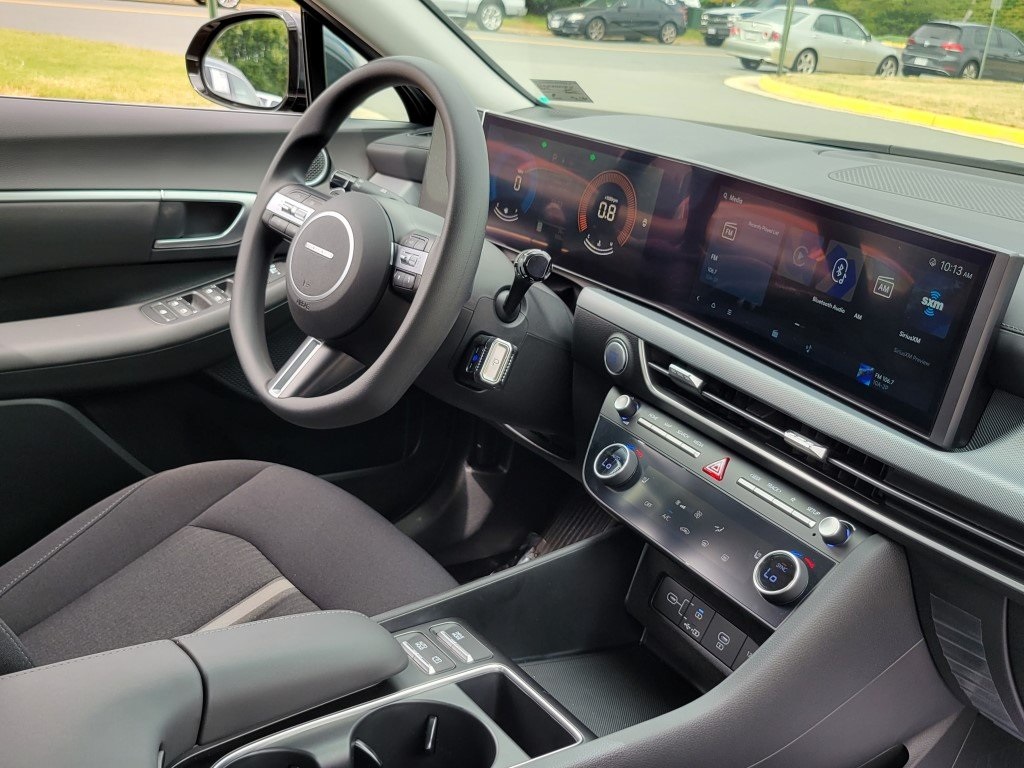 2025 Hyundai Sonata SEL photo 13
