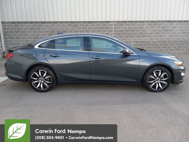 2021 Chevrolet Malibu RS photo 2