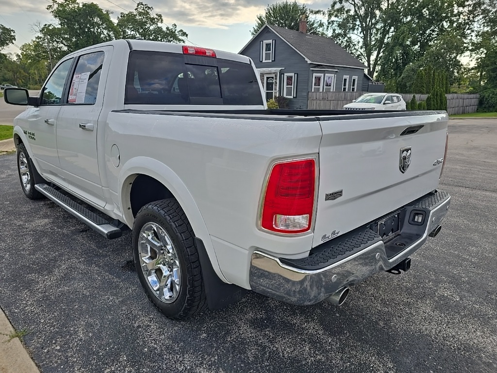 2017 Ram 1500 Laramie photo 4