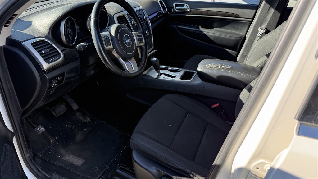 2012 Jeep Grand Cherokee Laredo photo 3