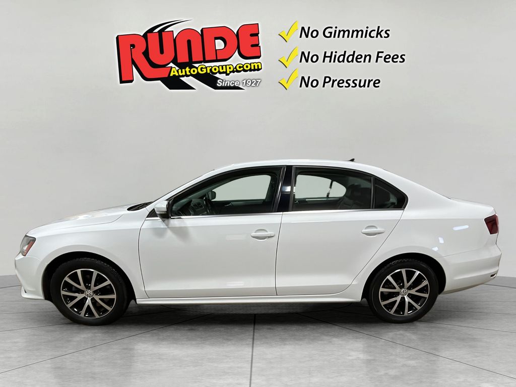 Used 2018 Volkswagen Jetta SE with VIN 3VWDB7AJ6JM258014 for sale in Manchester, IA