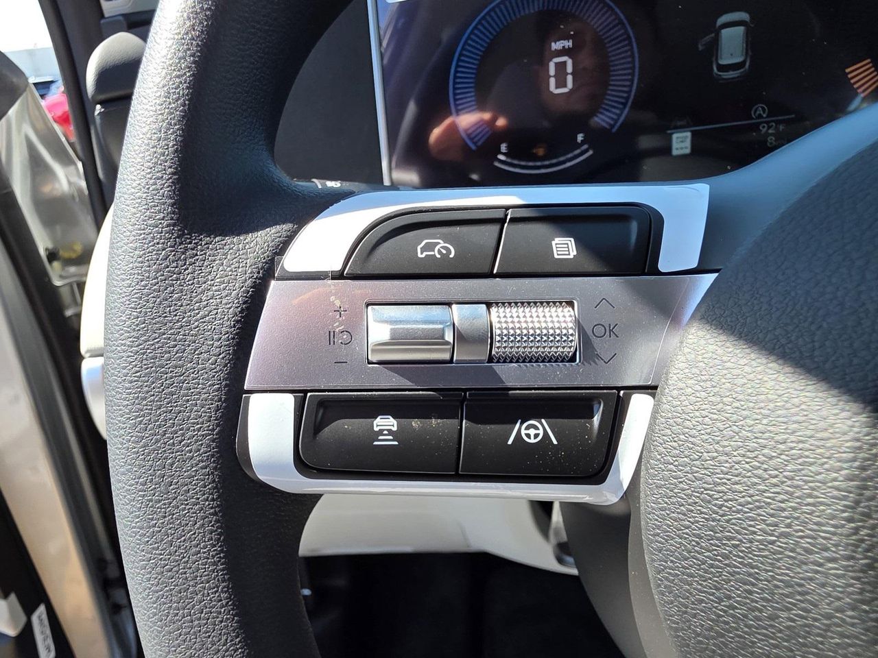 2025 Hyundai Tucson SE photo 28