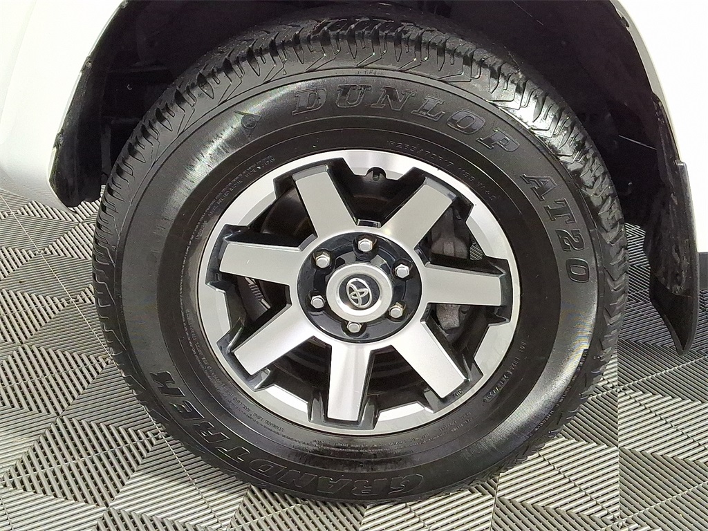 2024 Toyota 4Runner TRD Off-Road 4WD photo 3