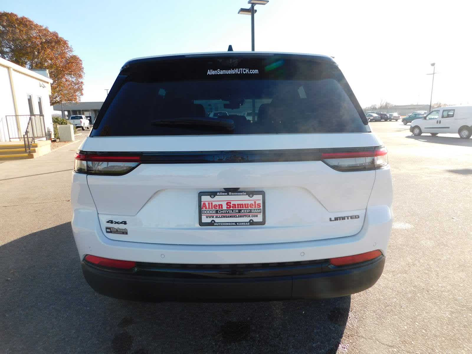 2025 Jeep Grand Cherokee Limited photo 8