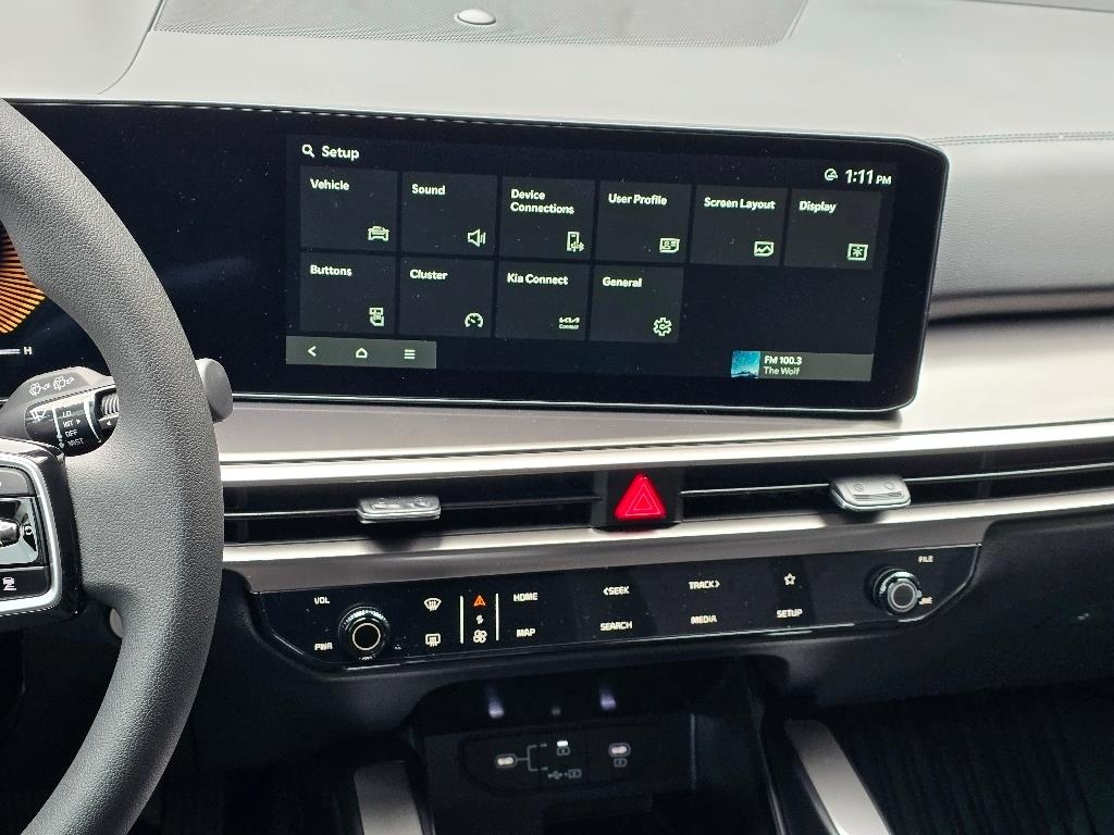 2025 Kia Sorento LX photo 8