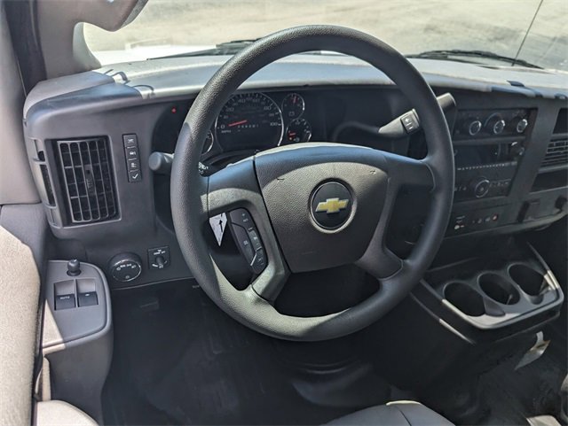 2025 Chevrolet Express Cargo 2500 photo 7