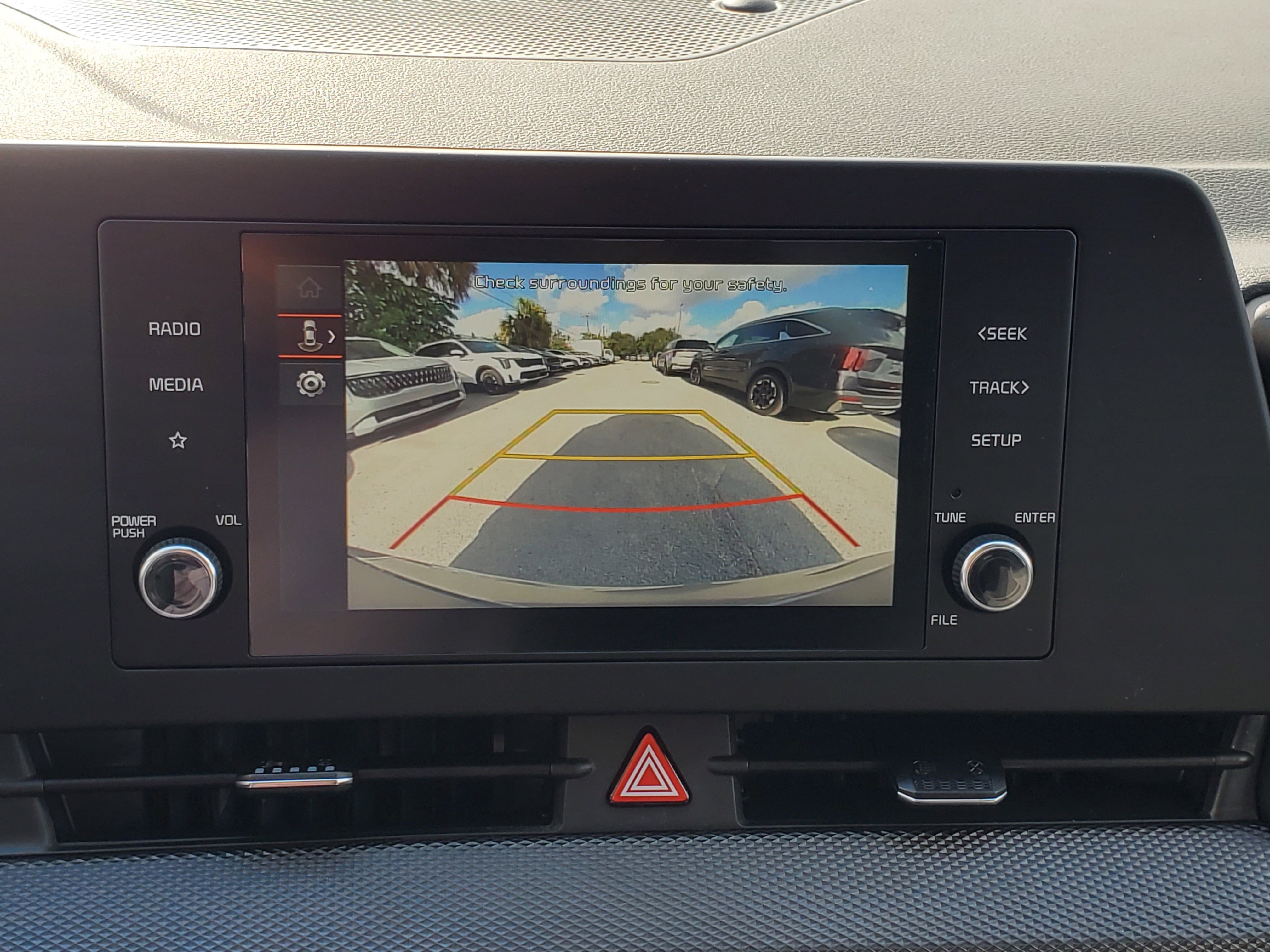 2025 Kia Sportage LX photo 9