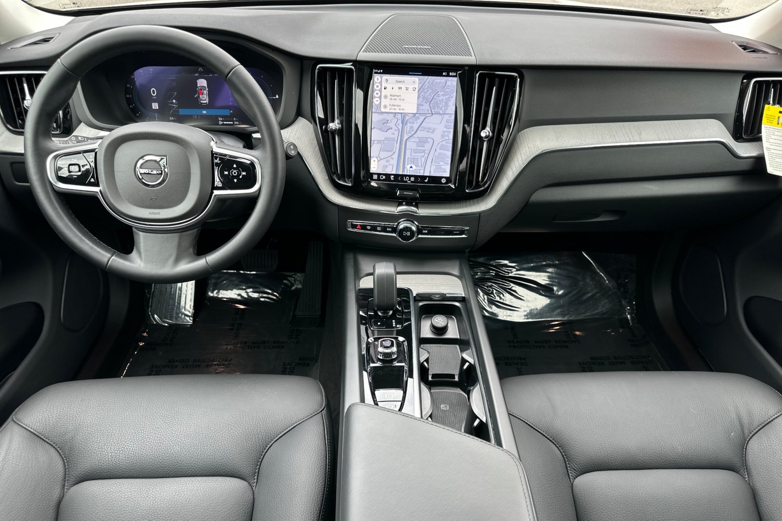 2025 Volvo XC60 Hybrid T8 Plus photo 11