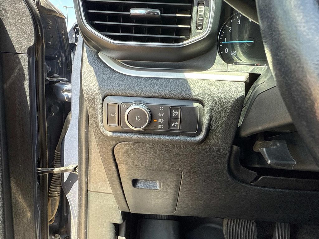 2021 Ford Explorer XLT photo 16