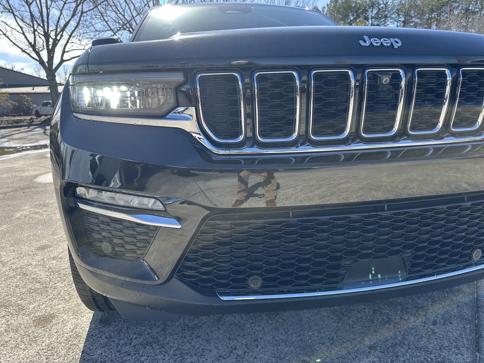 2024 Jeep Cherokee photo 11