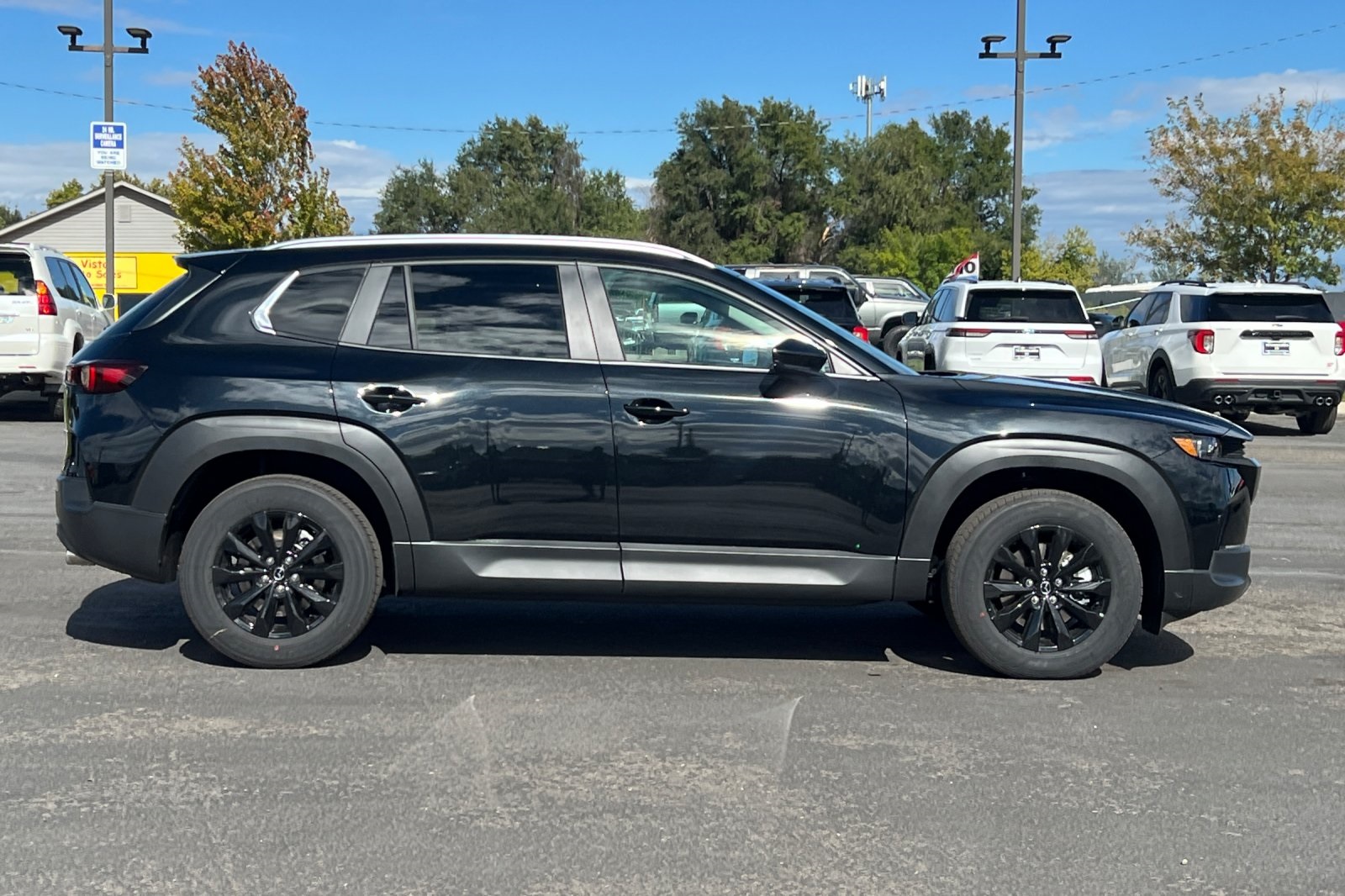 2025 Mazda CX-50 2.5 S Premium photo 3