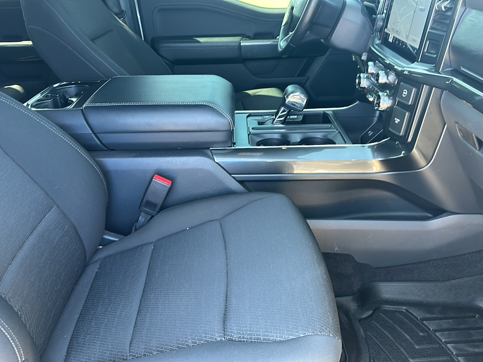 2021 Ford F-150 XLT photo 8
