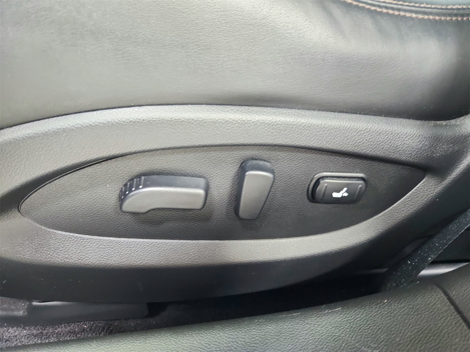 2017 Infiniti QX70 Base photo 18