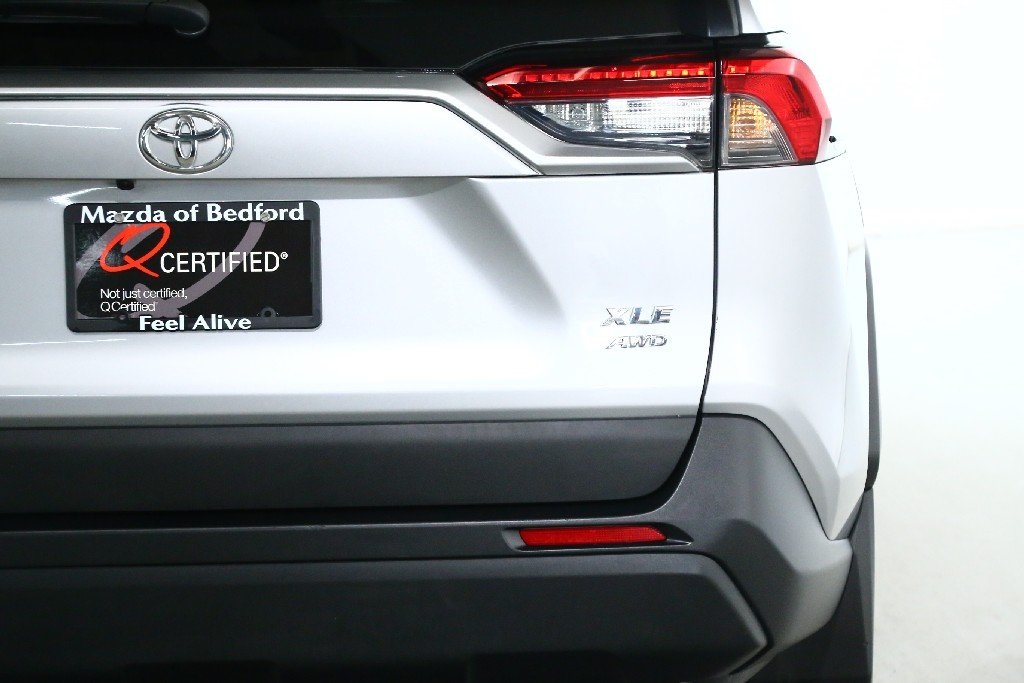 2021 Toyota RAV4 XLE photo 43