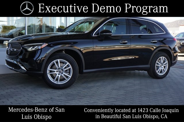 2025 Mercedes Benz GLC 300 photo 4