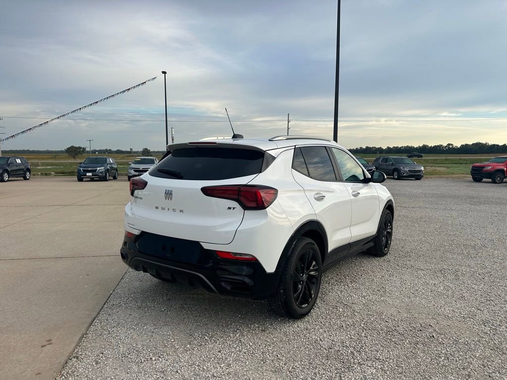 2024 Buick Encore GX Sport Touring photo 3