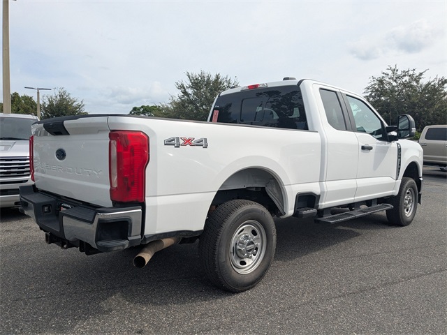 2023 Ford F-350 XL photo 3