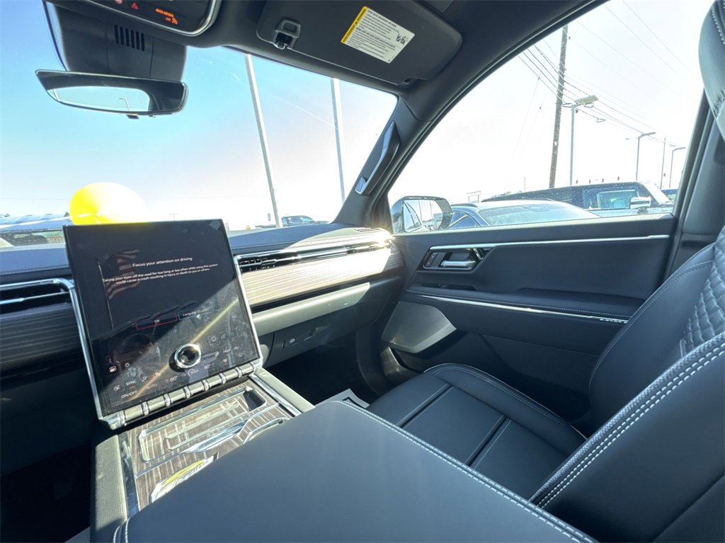 2025 Gmc Sierra EV Denali photo 11