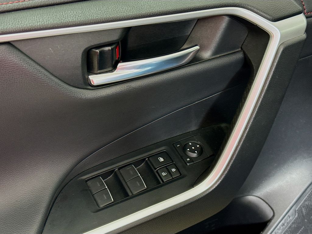 2022 Toyota RAV4 TRD Off-Road photo 14