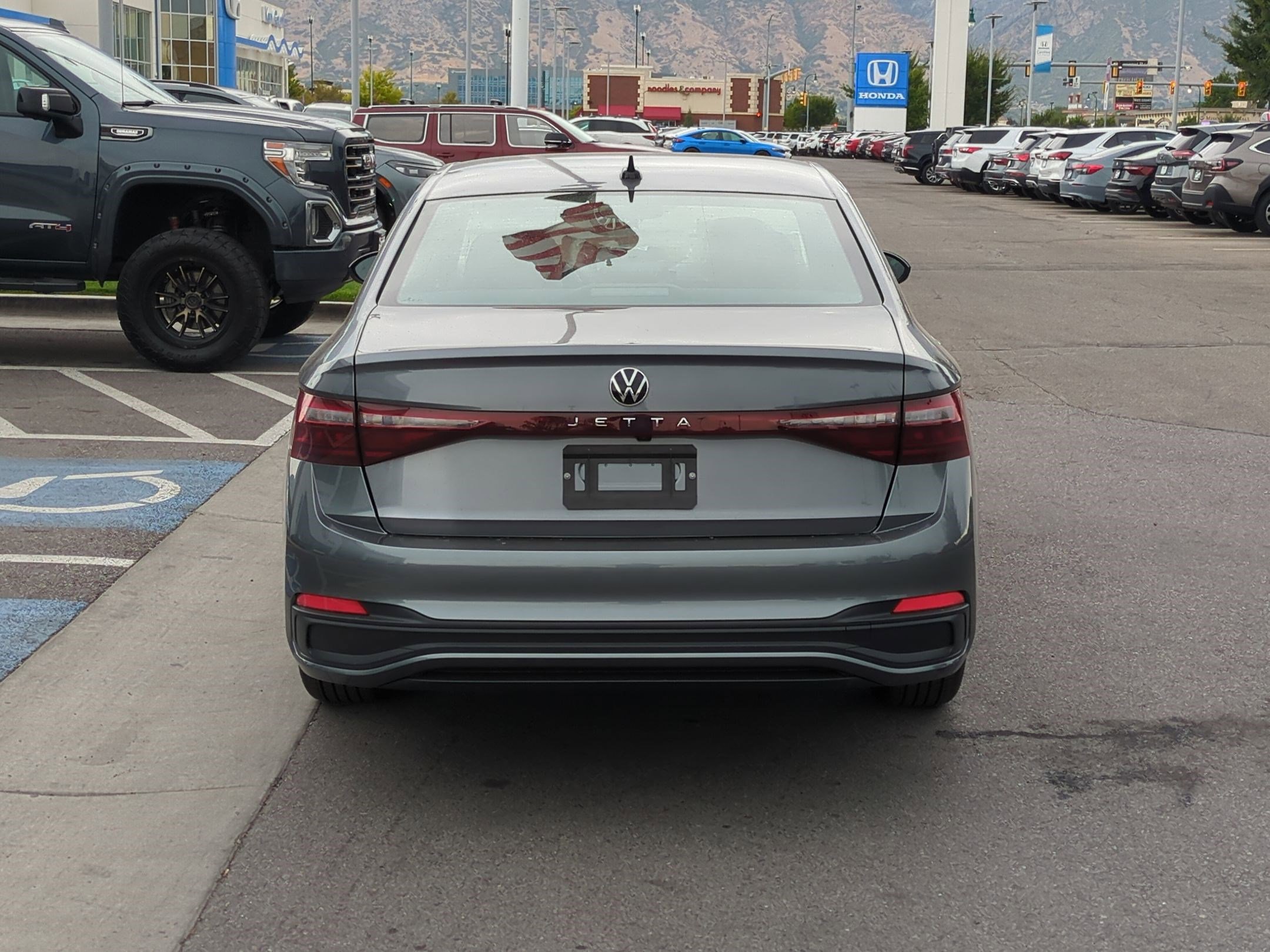 2025 Volkswagen Jetta Sport photo 4