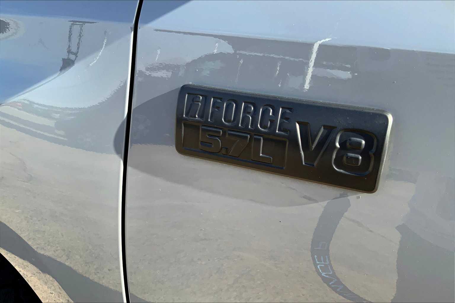 2018 Toyota Tundra SR5 photo 31