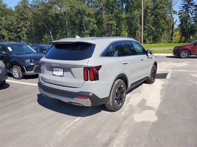 2026 Kia Sorento S photo 3