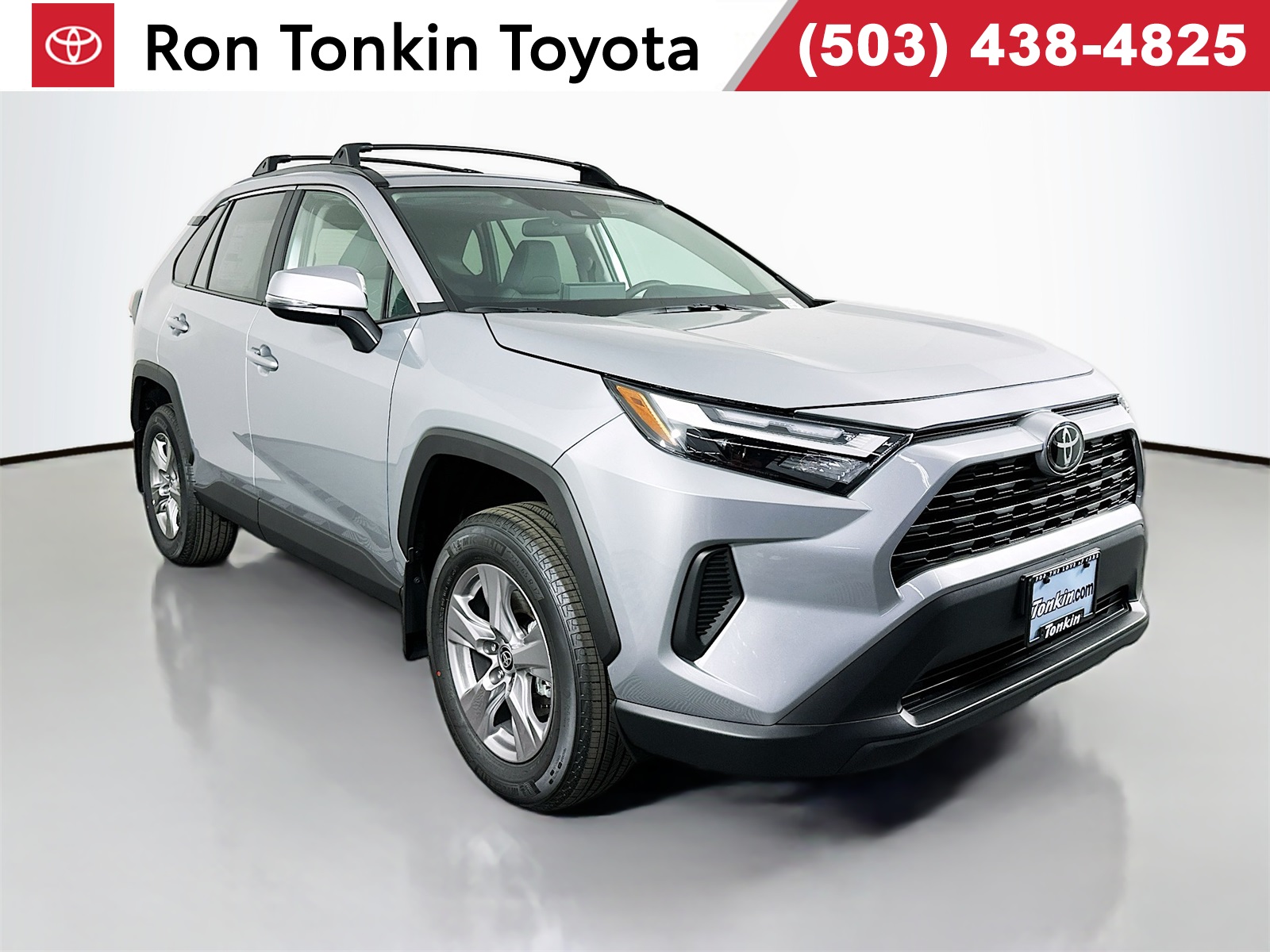 2025 Toyota RAV4 XLE's photo