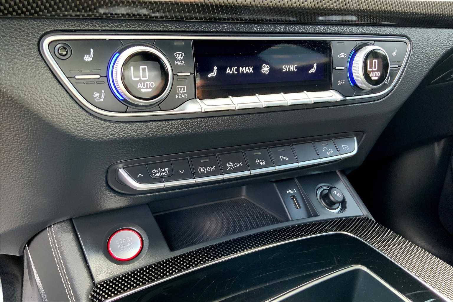 2023 Audi SQ5 Prestige photo 29