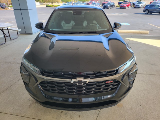 2025 Chevrolet Trax photo 8